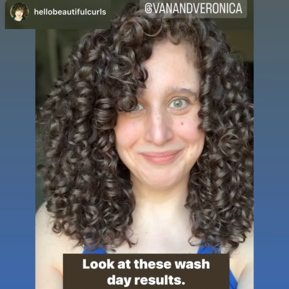 Wash Day results: Sarah @hellobeautiful curls x van + veronica Haircare