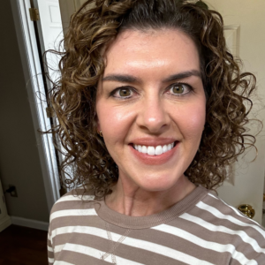 van + veronica Haircare customer results after using van + veronica products Amanda