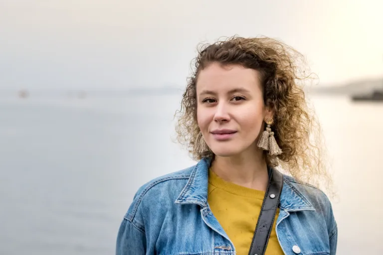 woman with fine curly hair